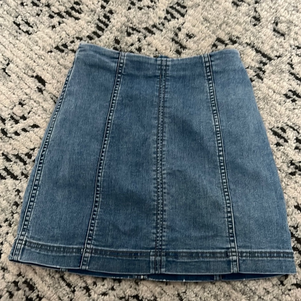 Free People fitted mini skirt!!